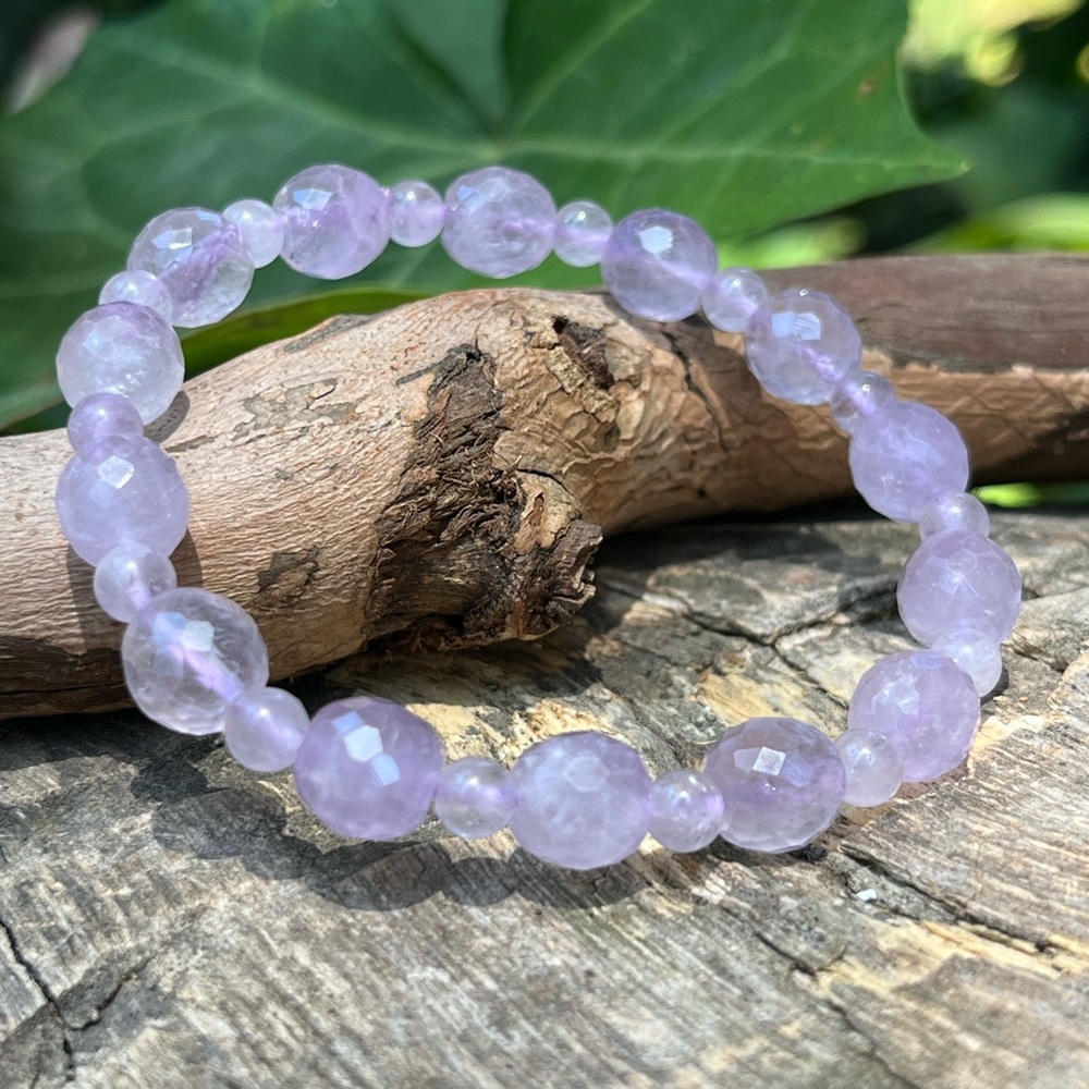 9mm Stretchable Faceted lavender quartz bracelet